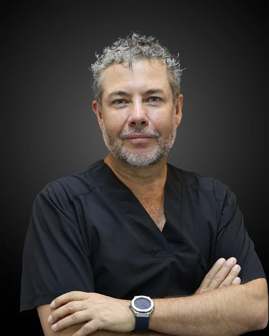 Dr. Nicolás Heredia